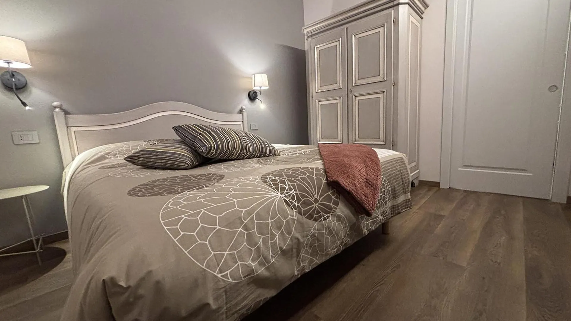 Apartment Torre Antica Montese Appartamento 2 Italy